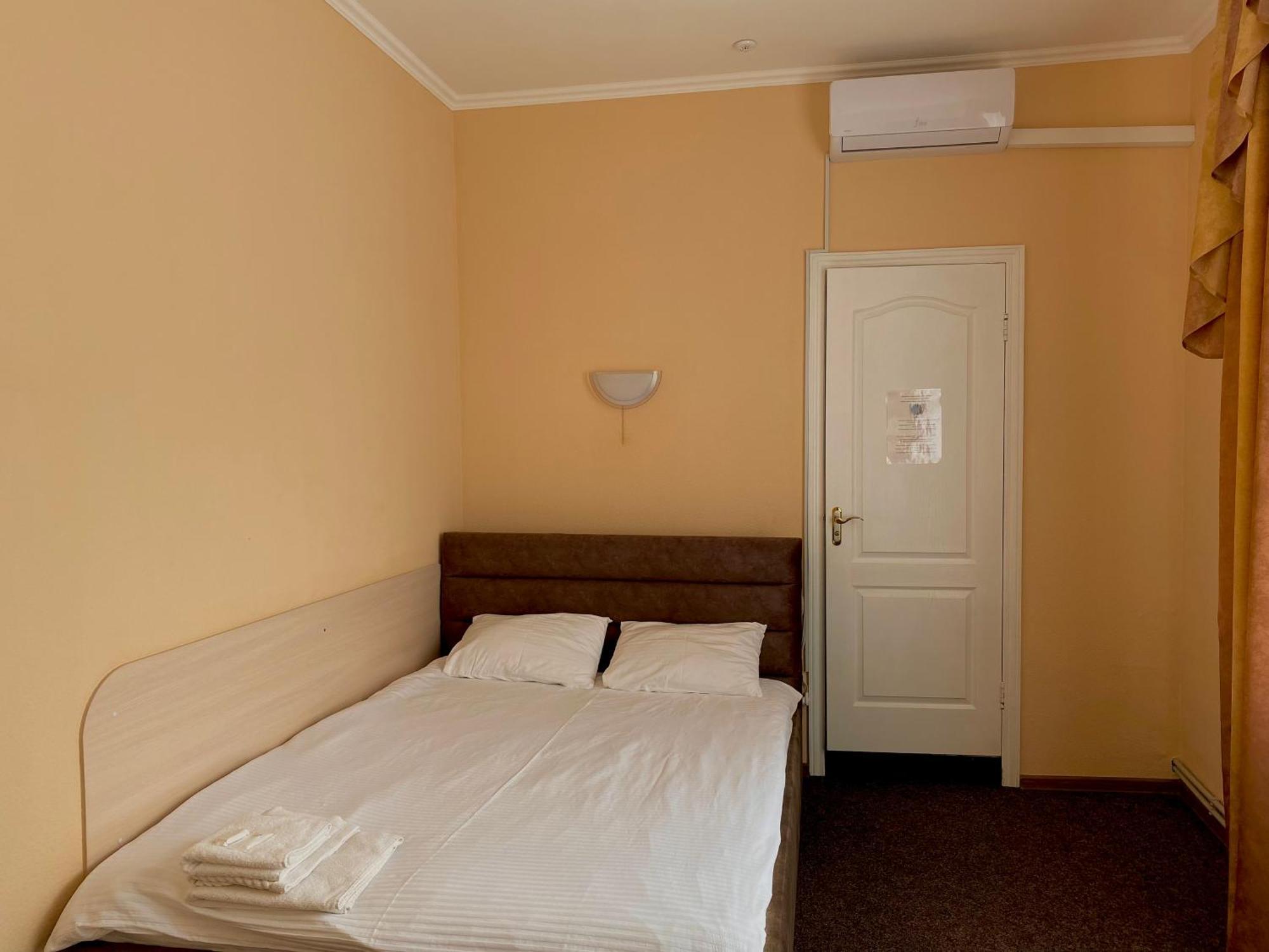 Hotel Орхідея Romny Exteriér fotografie