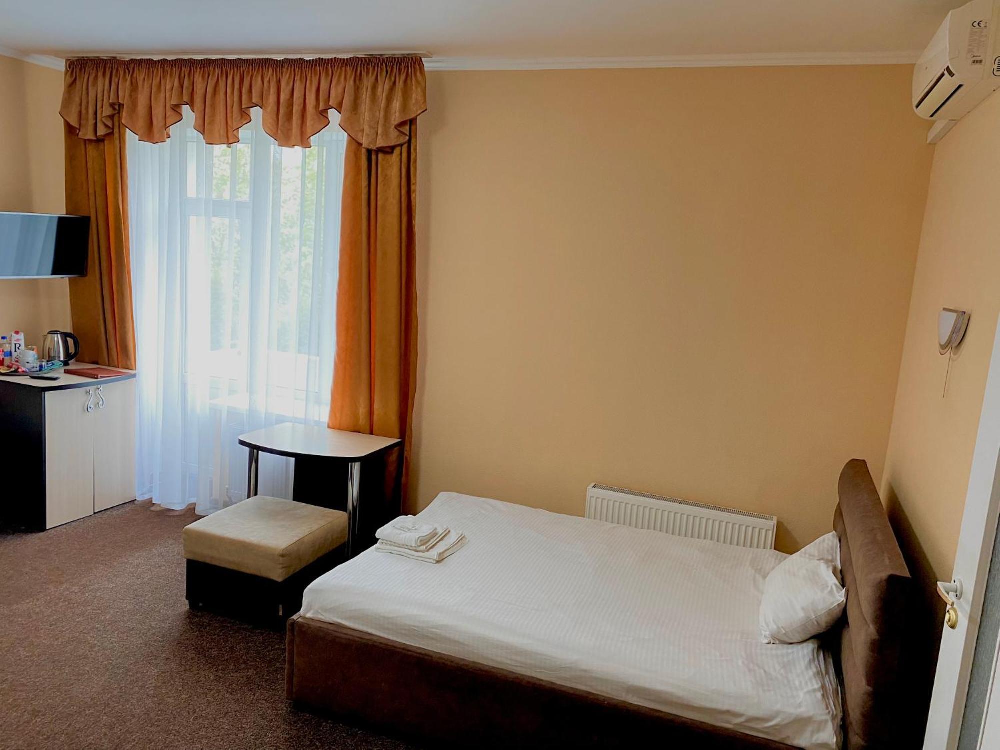 Hotel Орхідея Romny Exteriér fotografie