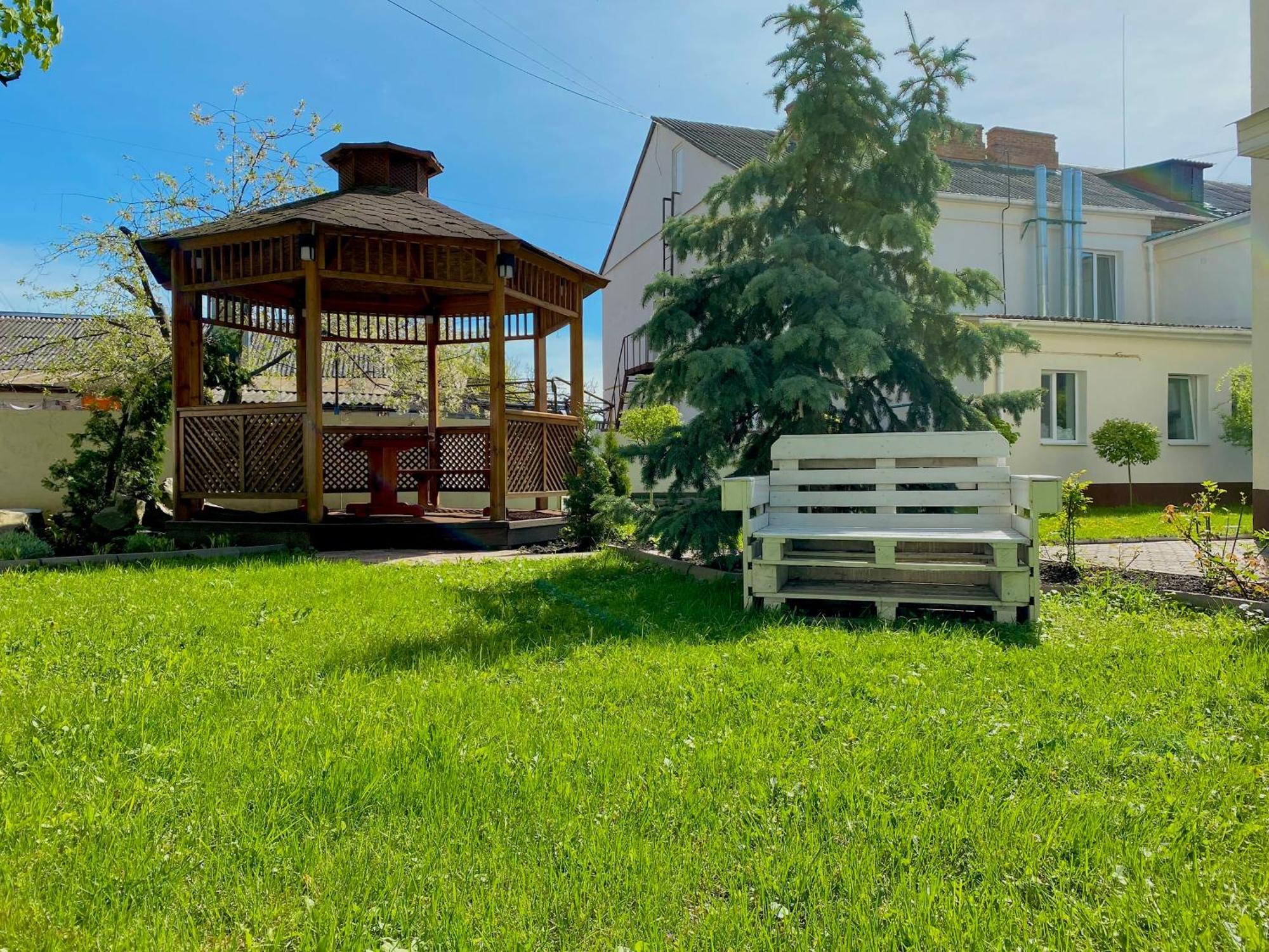 Hotel Орхідея Romny Exteriér fotografie